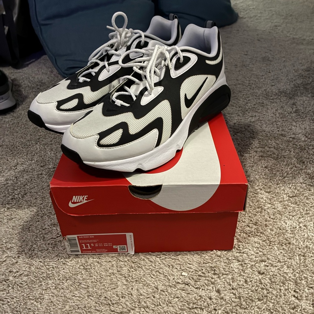 Nike Air Max 200 11.5 
Extremely lightly worn (worn once)
$175 OBO